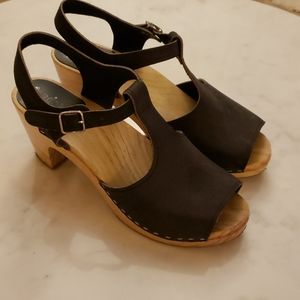 Sandgrens womens clogs Sz 40